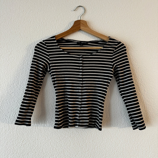 Black and white striped Longsleeve