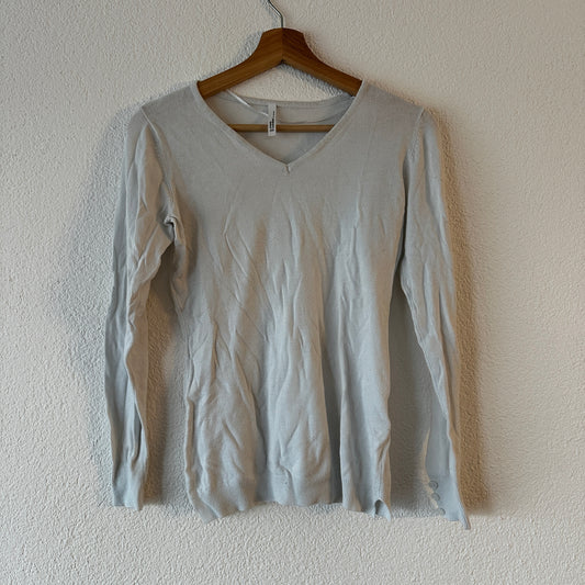 Graues Langarmshirt