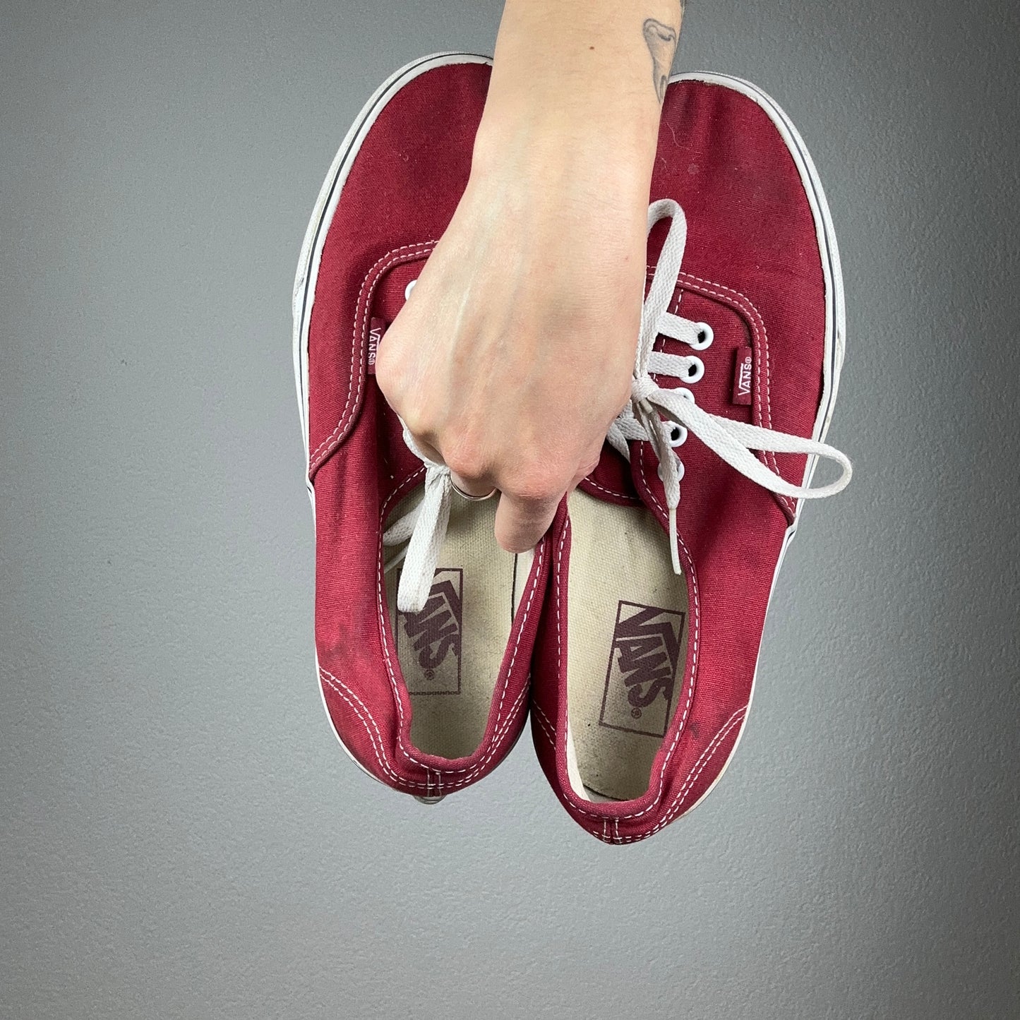 Vans rouges | Berne