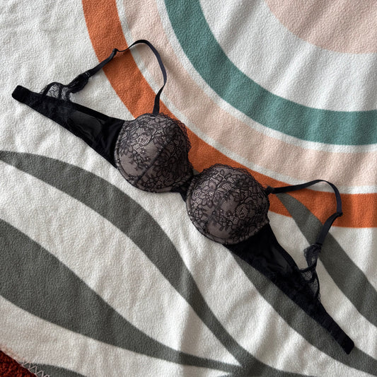Black Bra | Bern