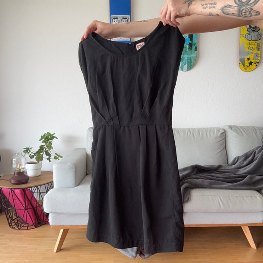 Black Dress | Bern