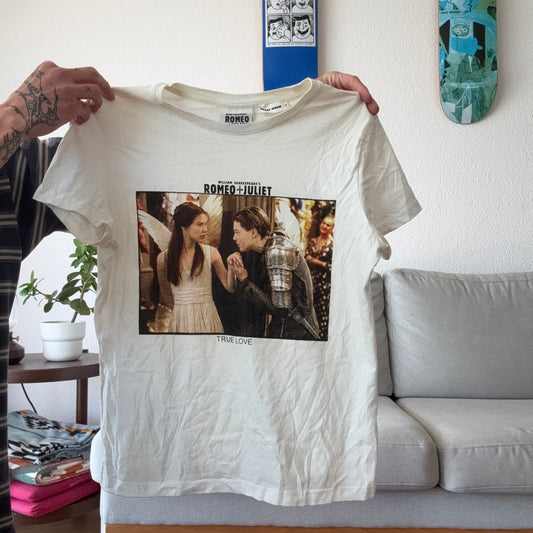 White Shirt with a front Print | Bern