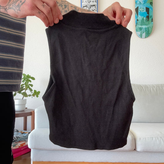 Black Top with Zipper | Bern