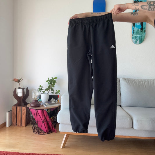 Schwarze Adidas Jogginghose