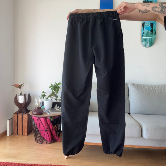 Schwarze Adidas Jogginghose