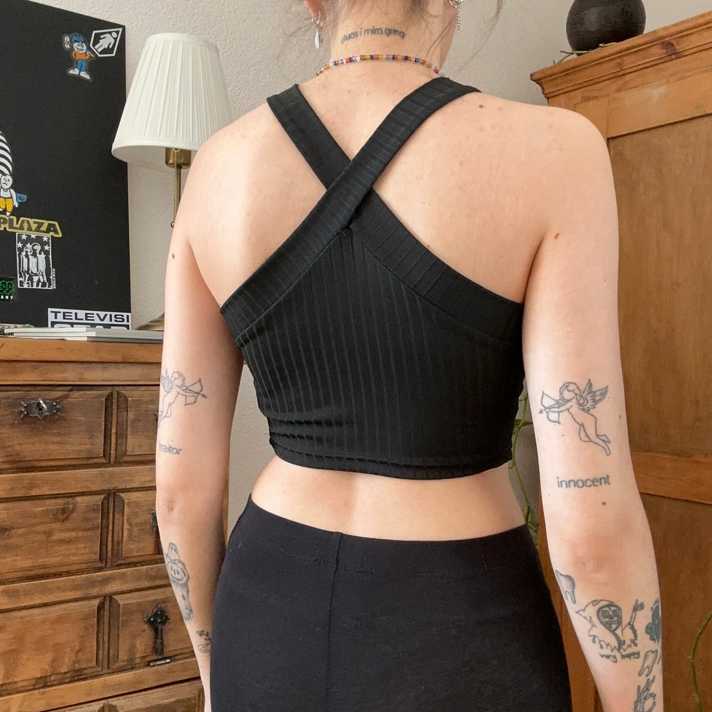 Black cropped top  | Neuenegg