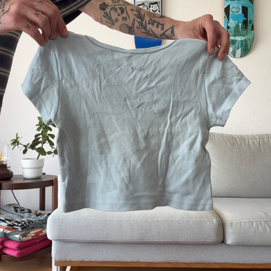 Blaues kurzes Hemd