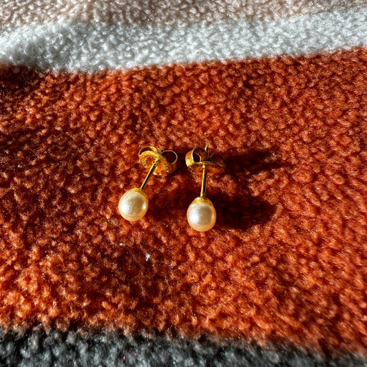 Golden Pearl Earrings
