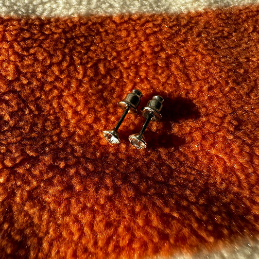 Silver Earrings with fake diamonds