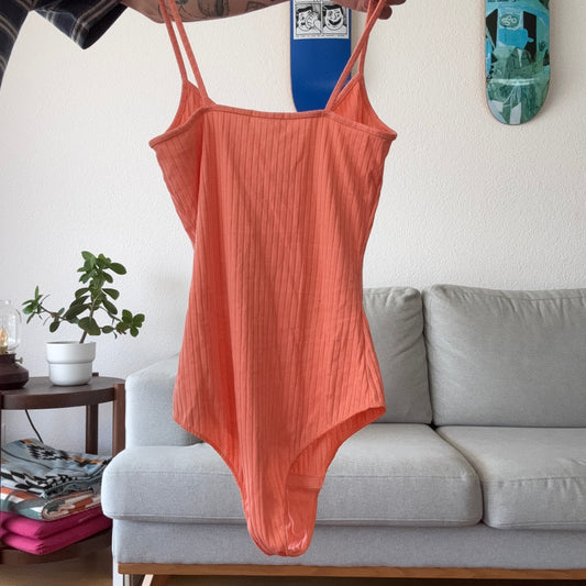 Orangefarbenes Top / Body