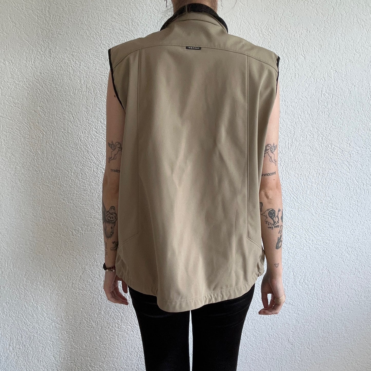 Beige Vest | Bern