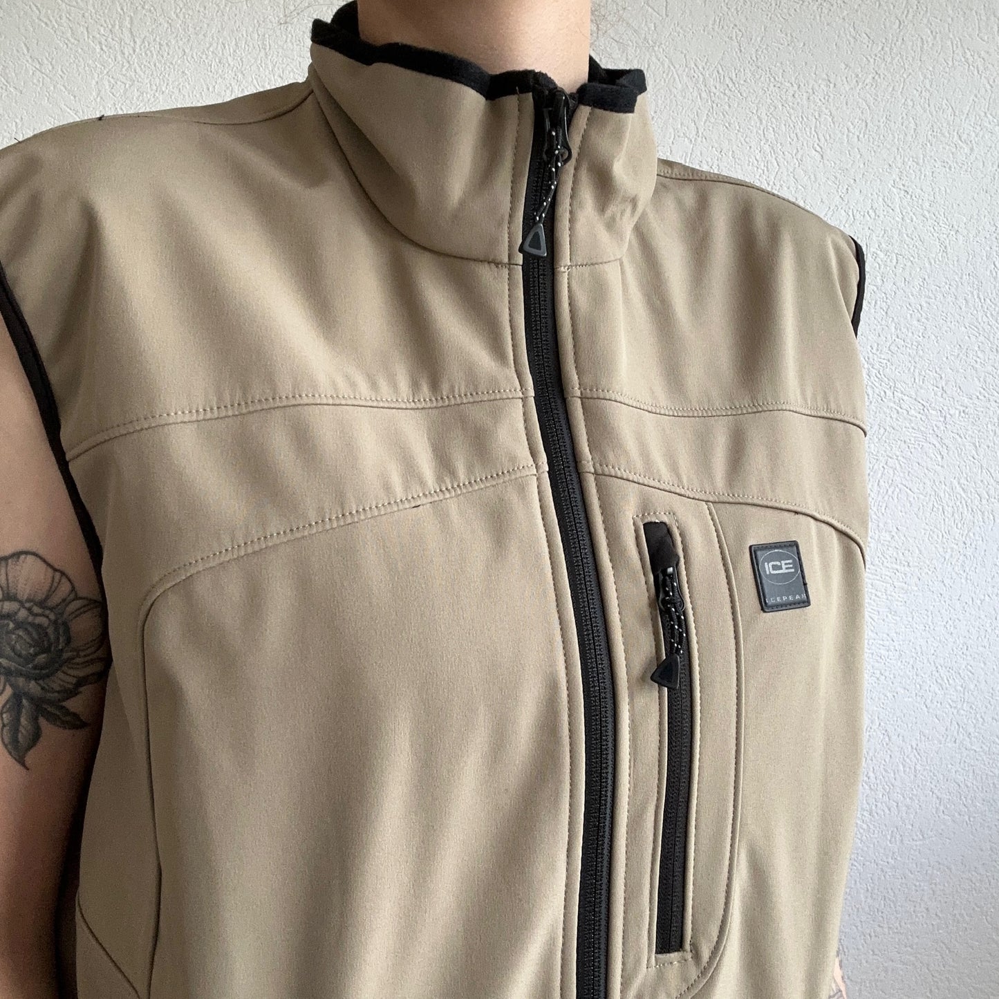 Beige Vest | Bern