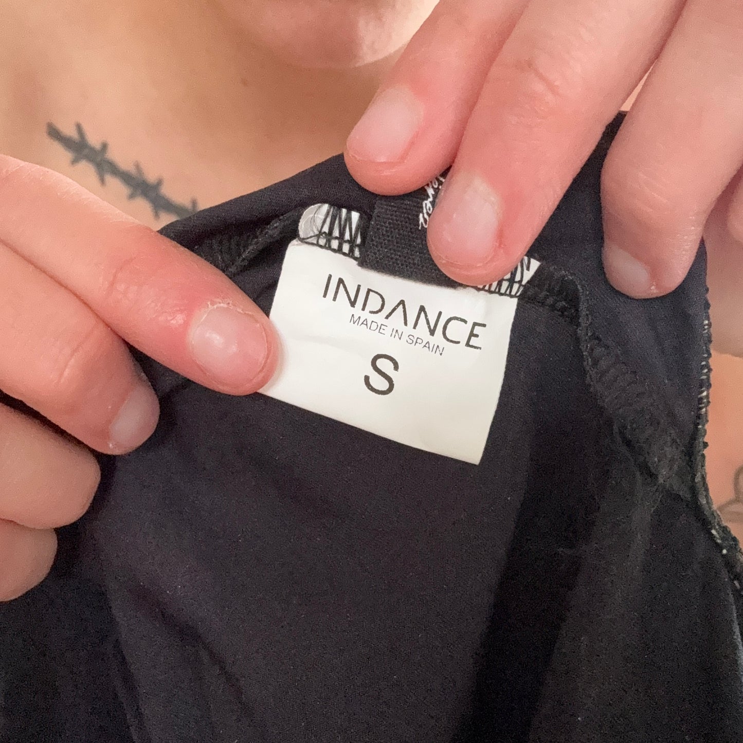 Schwarzer Korpus / Top