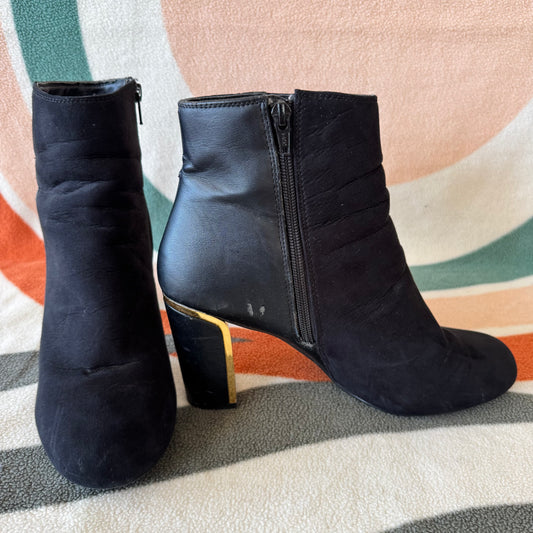 Black High Heels with Golden Details | Bern