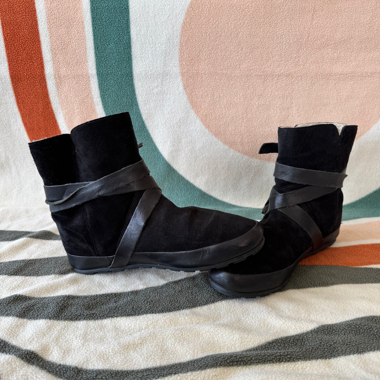 Black Boots | Bern