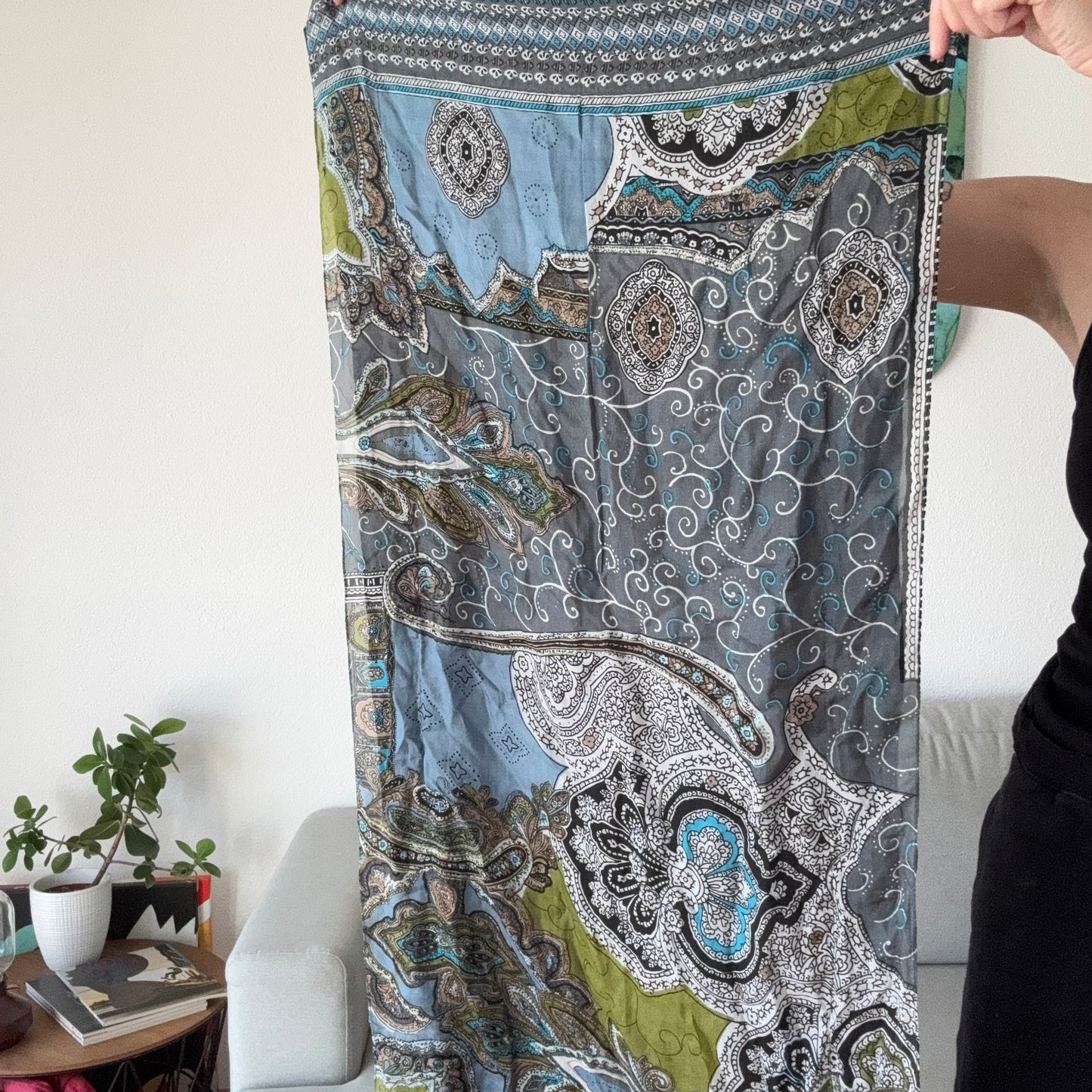 Gray scarf with Blue, white and green pattern