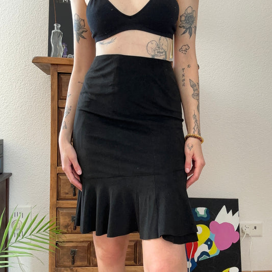 Black Skirt | Bern