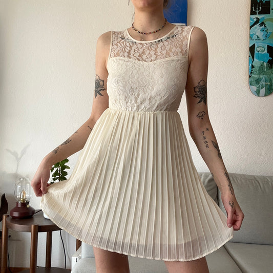 White Dress | Bern