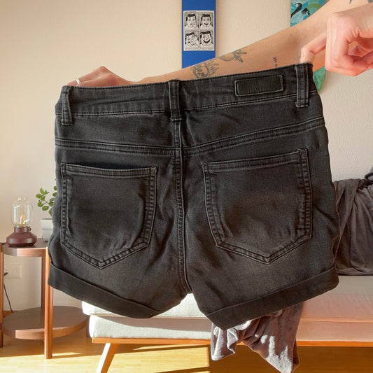 Black Shorts | Bern