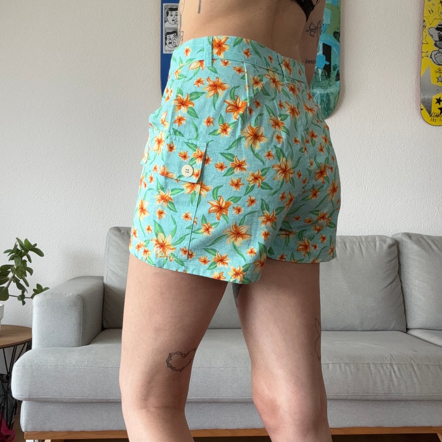Blue Shorts with orange flowers | Bern