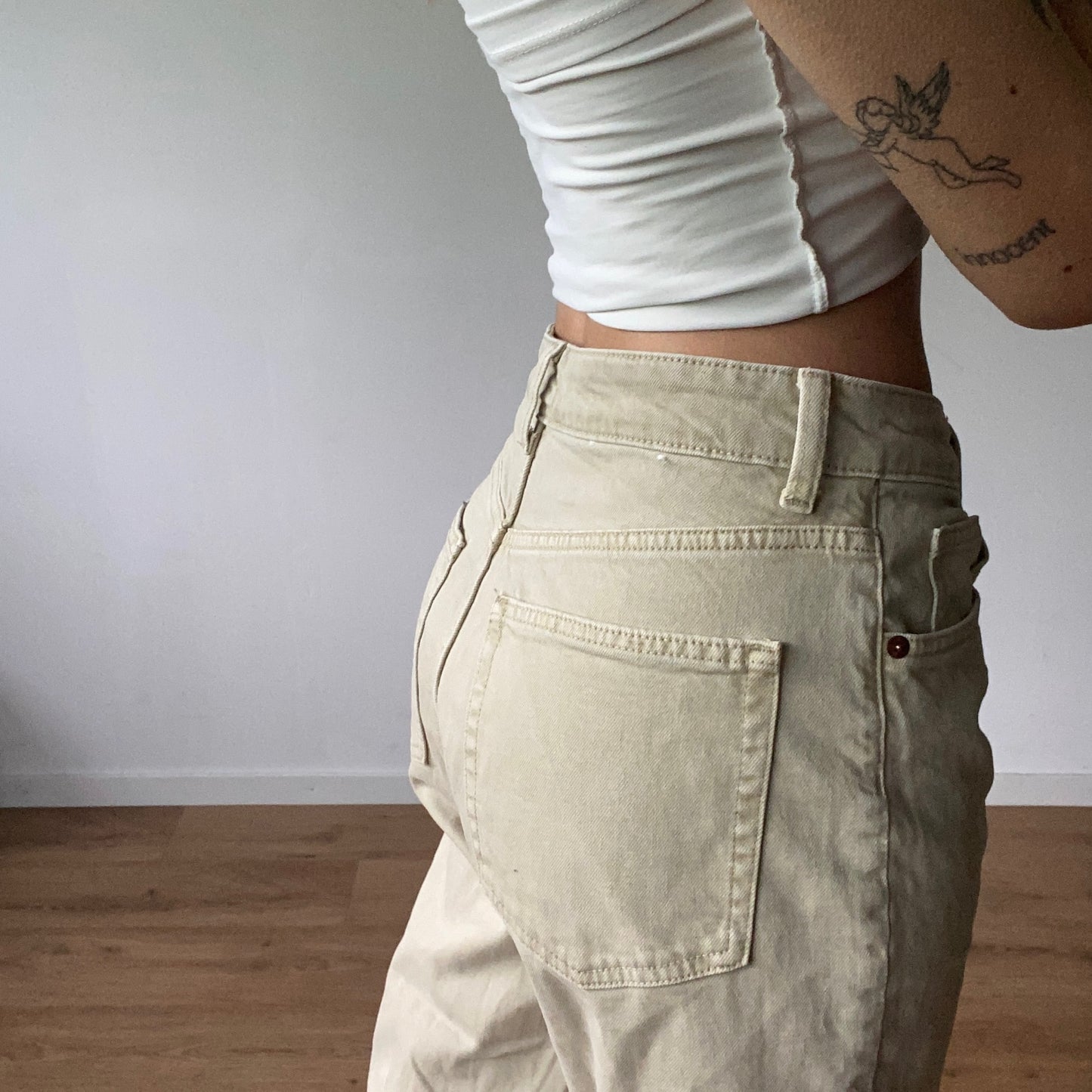 Beige Jeans